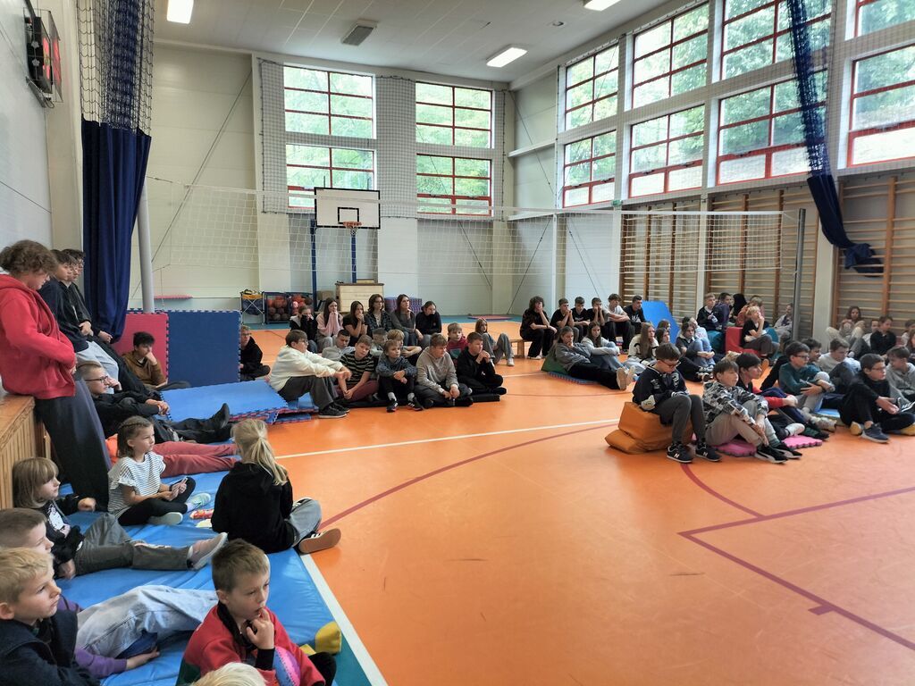 SPOTKANIA Z FUNKCJONARIUSZAMI POLICJI