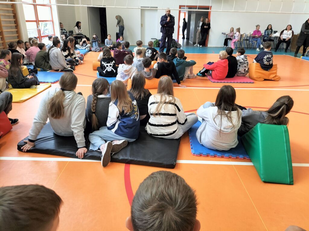 SPOTKANIA Z FUNKCJONARIUSZAMI POLICJI