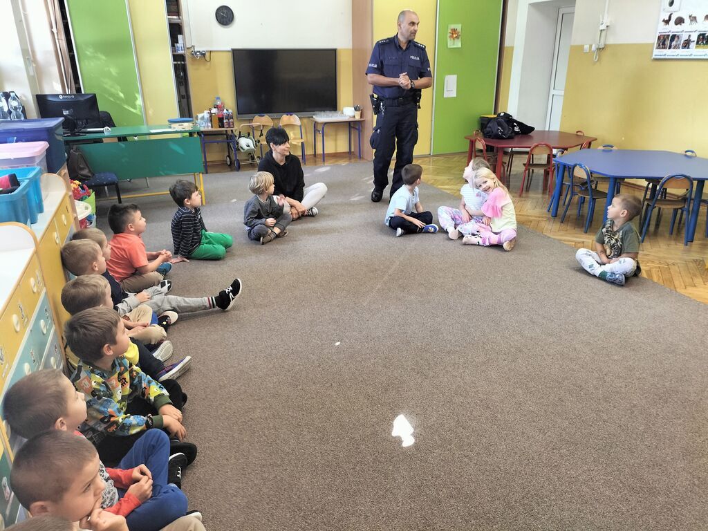 SPOTKANIA Z FUNKCJONARIUSZAMI POLICJI