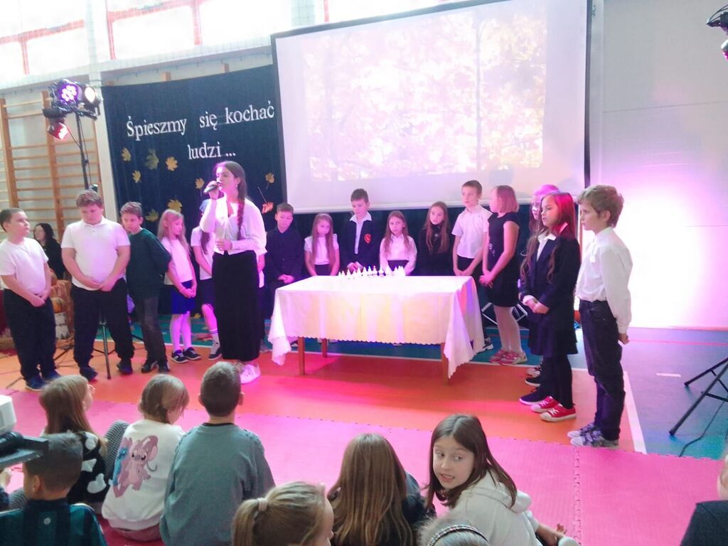 INSCENIZACJA Z OKAZJI ŚWIĘTA ZMARŁYCH