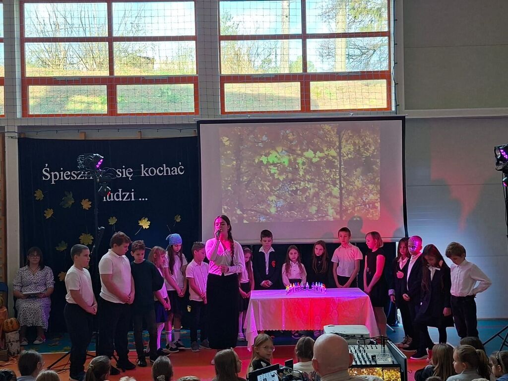 INSCENIZACJA Z OKAZJI ŚWIĘTA ZMARŁYCH