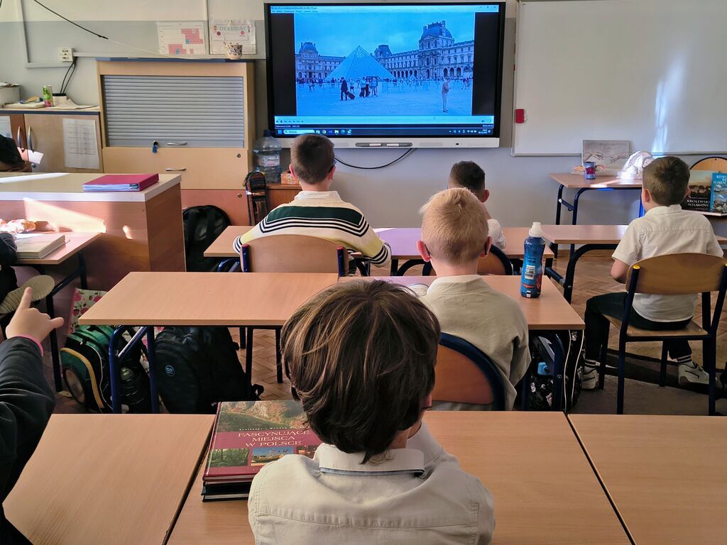 KLASA IB ODKRYWA ŚWIAT MUZEÓW W RAMACH PROJEKTU „STRAŻNICY TRADYCJI”