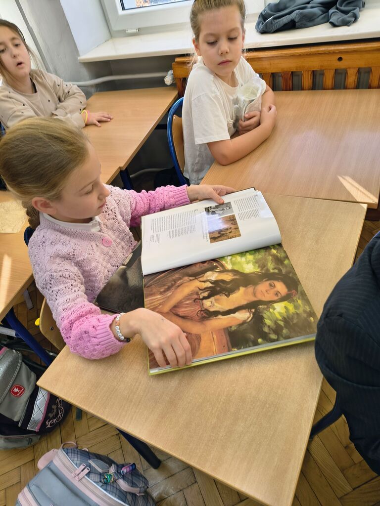 KLASA IB ODKRYWA ŚWIAT MUZEÓW W RAMACH PROJEKTU „STRAŻNICY TRADYCJI”