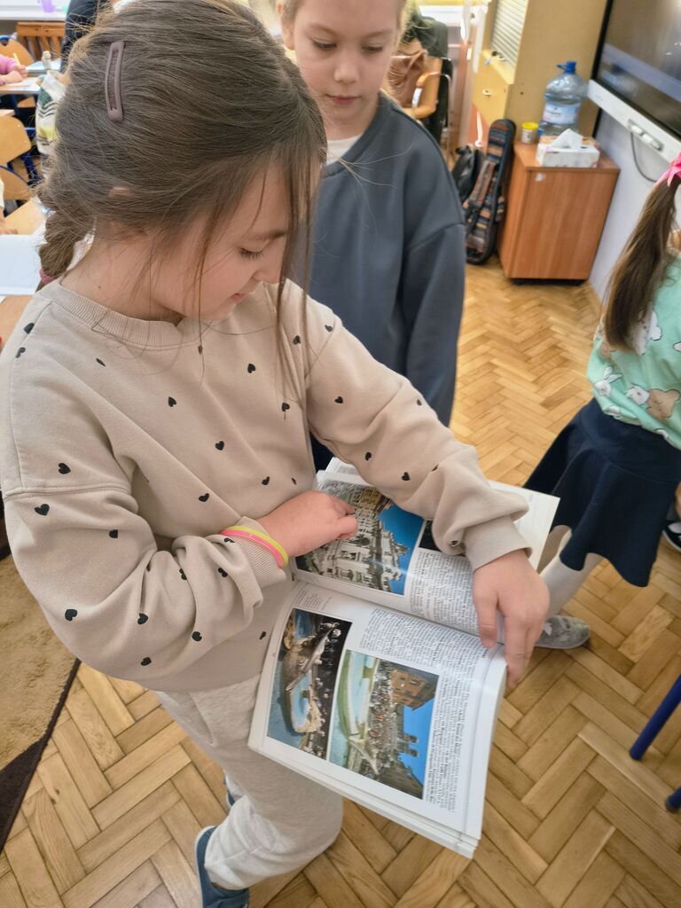 KLASA IB ODKRYWA ŚWIAT MUZEÓW W RAMACH PROJEKTU „STRAŻNICY TRADYCJI”