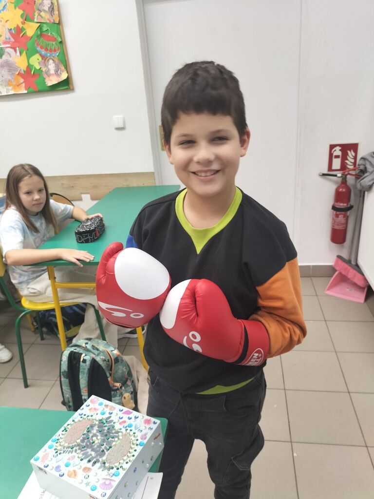 PROGRAM REKOMENDOWANY 
APTECZKA PIERWSZEJ POMOCY EMOCJONALNEJ