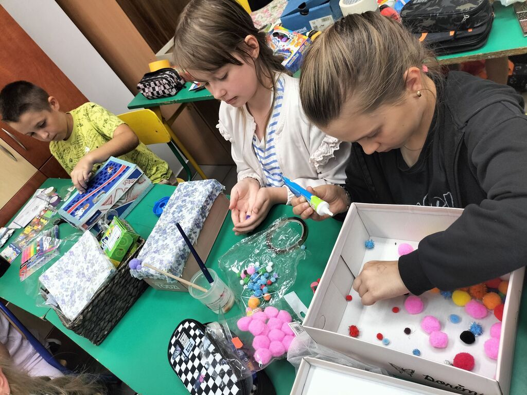 PROGRAM REKOMENDOWANY 
APTECZKA PIERWSZEJ POMOCY EMOCJONALNEJ