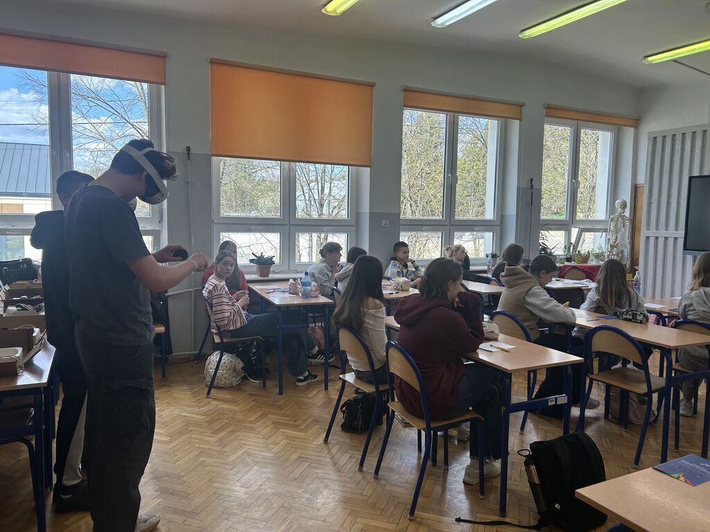 SPOTKANIA Z DORADCAMI ZAWODOWYMI W NASZEJ SZKOLE
DLA UCZNIÓW KLAS VII - VIII