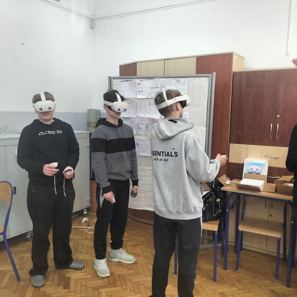 SPOTKANIA Z DORADCAMI ZAWODOWYMI W NASZEJ SZKOLE
DLA UCZNIÓW KLAS VII - VIII