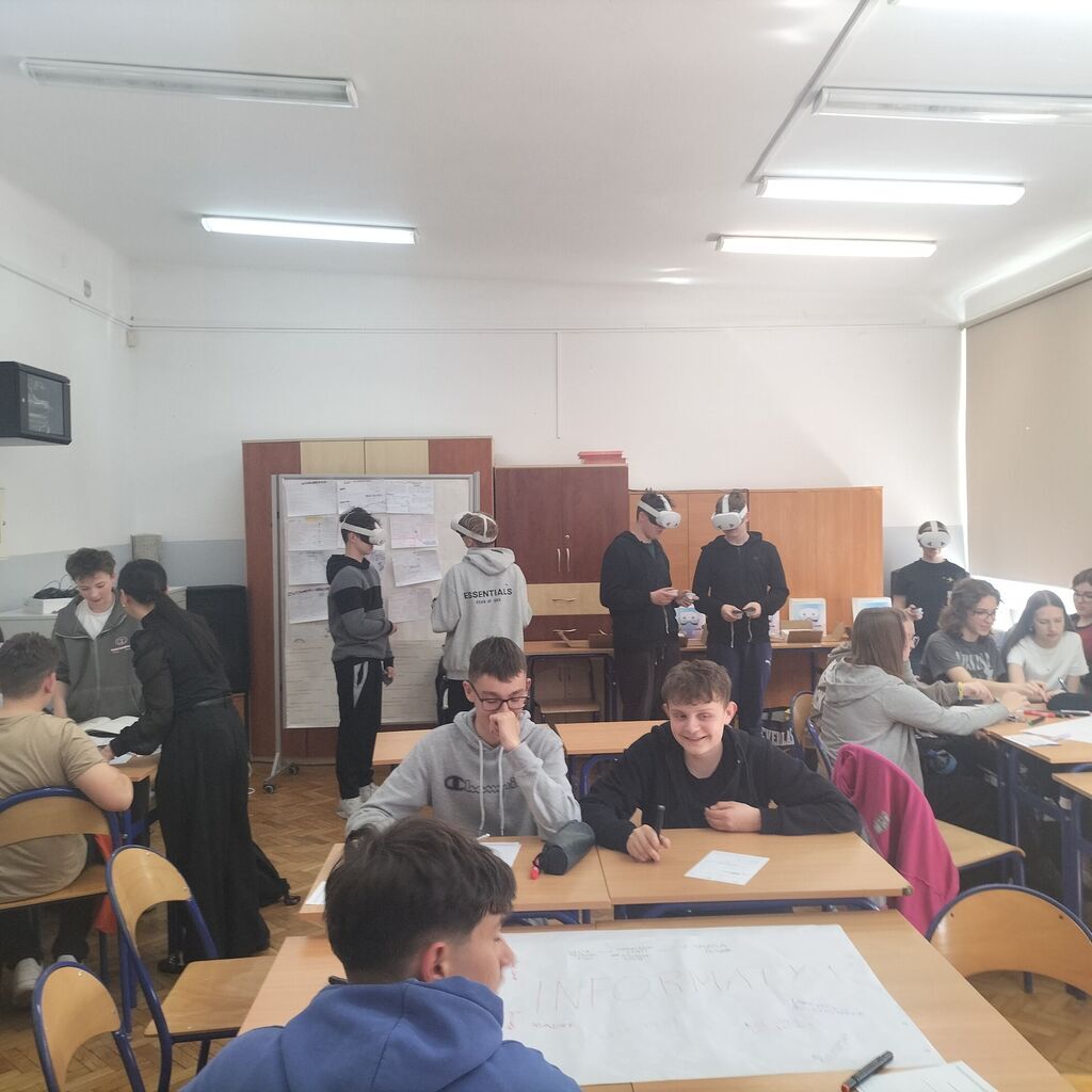 SPOTKANIA Z DORADCAMI ZAWODOWYMI W NASZEJ SZKOLE
DLA UCZNIÓW KLAS VII - VIII