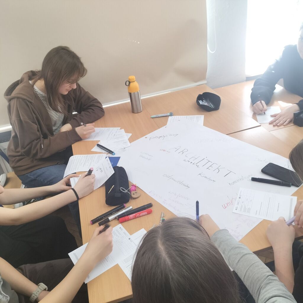 SPOTKANIA Z DORADCAMI ZAWODOWYMI W NASZEJ SZKOLE
DLA UCZNIÓW KLAS VII - VIII