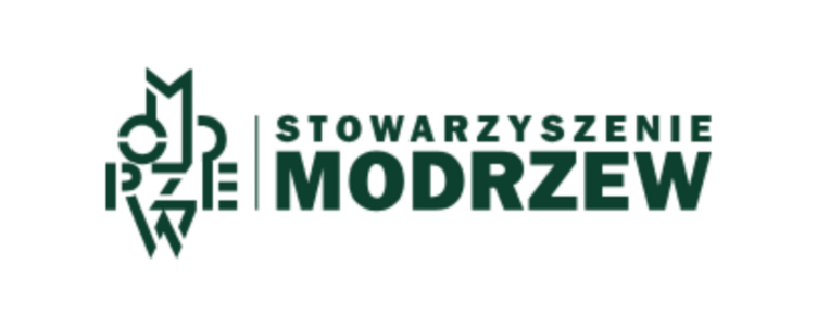 Logo Stowarzyszenia "MODRZEW" z graficznym elementem drzewa w części lewej i napisem organizacji po prawej, w kolorach zielonym i czarnym.