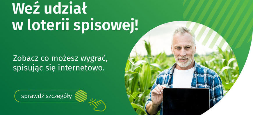plakat loterii powszechnego spisu rolnego 2020 "Weź udział w loterii spisowej", mężczyzna w flanelowej koszuli z laptopem na tle upraw