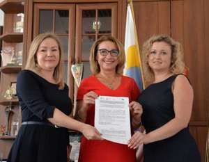 Podpisanie umowy na specjalistyczne usługi opiekuńcze na terenie miasta Dęblin.