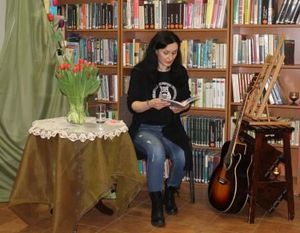 POEZJA ZWIERCIADŁEM MYŚLI