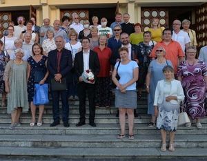 zdjęcie grupowe z fotorelacji wydarzenia