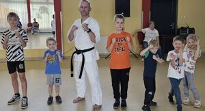 Ośrodek Kultury w Dziemianach zaprasza na pierwsze bezpłatne zajęcia karate
