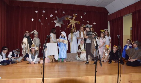Głusk: Świąteczne popołudnie w domu kultury