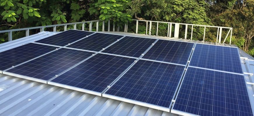 Panele fotowoltaiczne na dachu