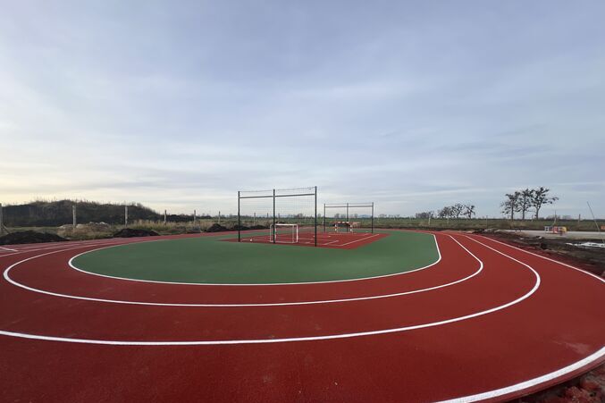 Budowa nowoczesnego przedszkola w gminie Domaniów postępuje zgodnie z planem