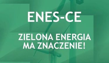 Napis na zielonym tle- ENES-CE zielona energia ma znaczenie