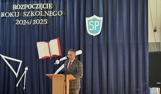 Uroczyste rozpoczęcie r. szk. 2024/2025 oraz Stypendia Wójta Gminy Niemce za r. szk. 2023/2024