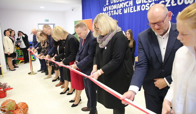 Oficjalne otwarcie nowego budynku Szkoły Podstawowej w Nasutowie