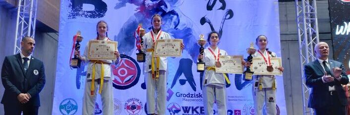 Puchar Świata w karate dla mieszkanek Gminy Wólka Aurelia i Anastazja Rakoczy znowu na podium!