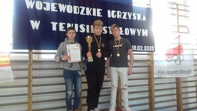 Uczniowie Szkoły Podstawowej w Tuszowie Mistrzami województwa w drużynowym tenisie stołowym