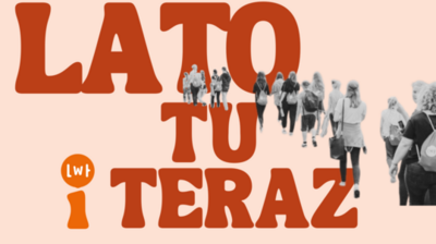 czerwony napis lato tu i teraz