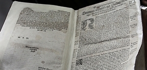 W Pałacu Jedlinka można oglądać wyjątkowe dzieło: Biblię Leopolity!