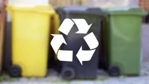 Zdjęcie pojemników na recykling