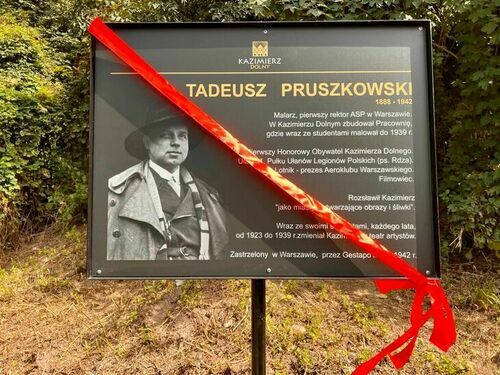 Tablica pamiątkowa T. Pruszkowski