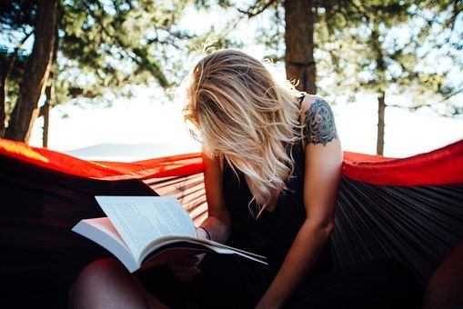Co do czytania zabrać na wakacje?