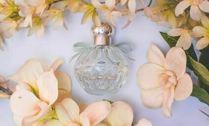 Słodka, orientalna, a może kwiatowa – wybierz wodę perfumowaną dla siebie!