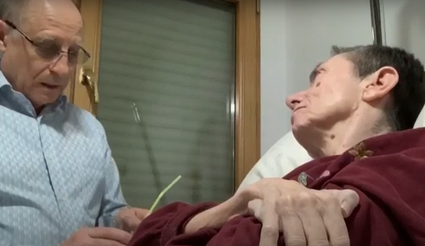 Pomógł umrzeć ciężko chorej żonie. To min. dzięki niemu, Hiszpania zalegalizowała eutanazję