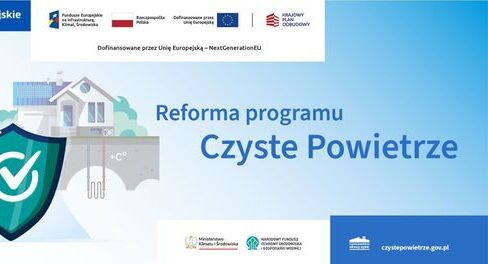 Baner reklamujący "Reformę programu Czyste Powietrze" z grafiką przedstawiającą kobietę obok domu, tarczy z zaznaczeniem "ok" i symboli ekologii. Loga funduszy europejskich u góry.