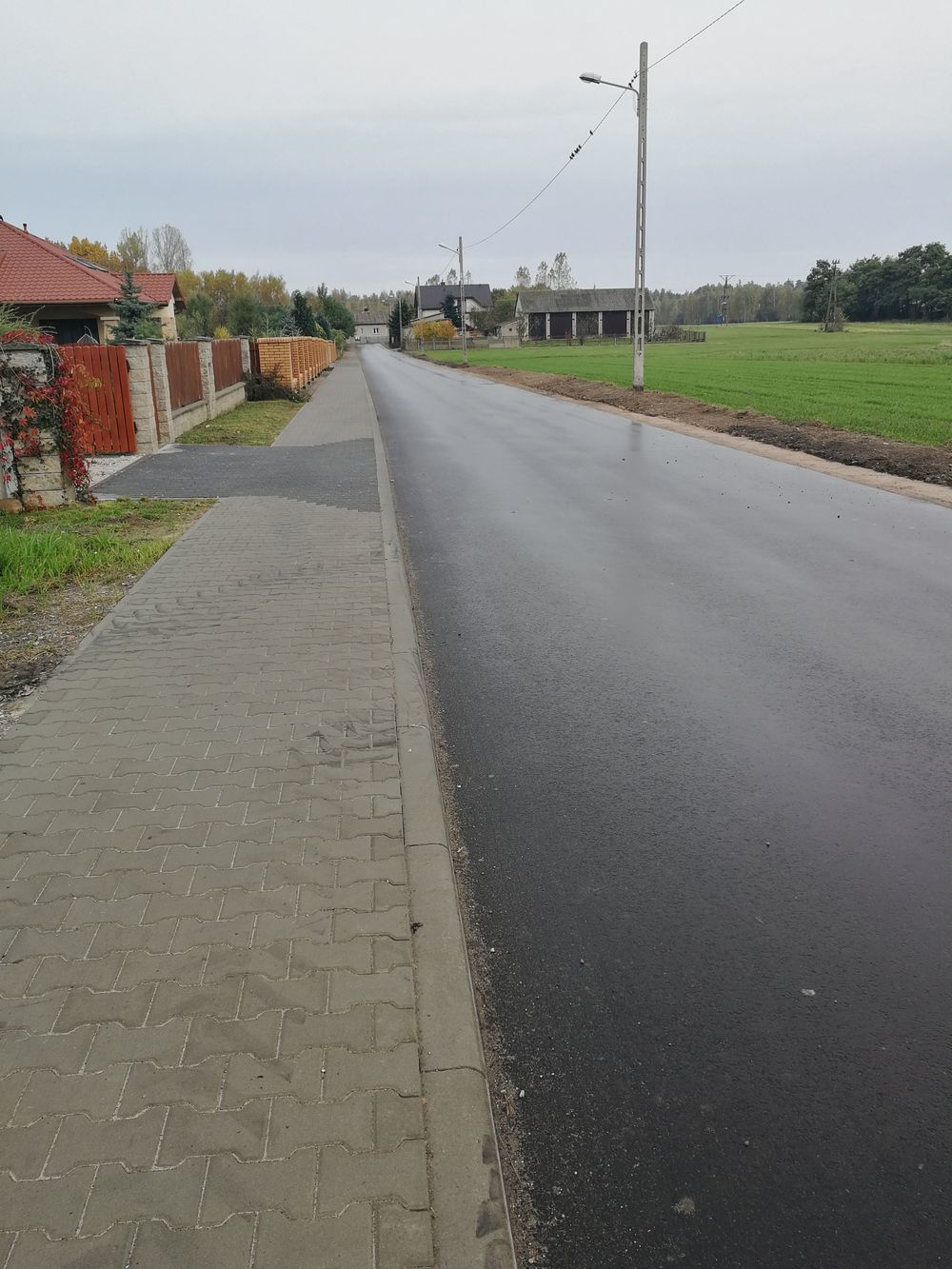 Nowa droga w Bukowcu Opoczyńskim – Komorniki
