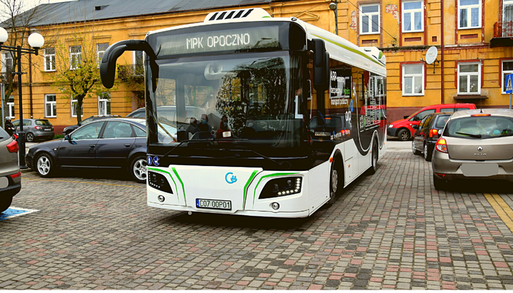 Nowy autobus elektryczny wyjechał na ulice Opoczna. 