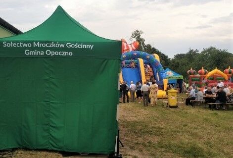 Zabawa integracyjna dla mieszkańców wsi Mroczków Gościnny