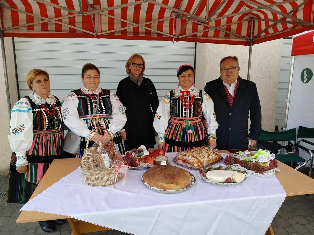 Pielgrzymka Kół Gospodyń Wiejskich oraz sołtysów do Ostrej Bramy w Skarżysku-Kamiennej