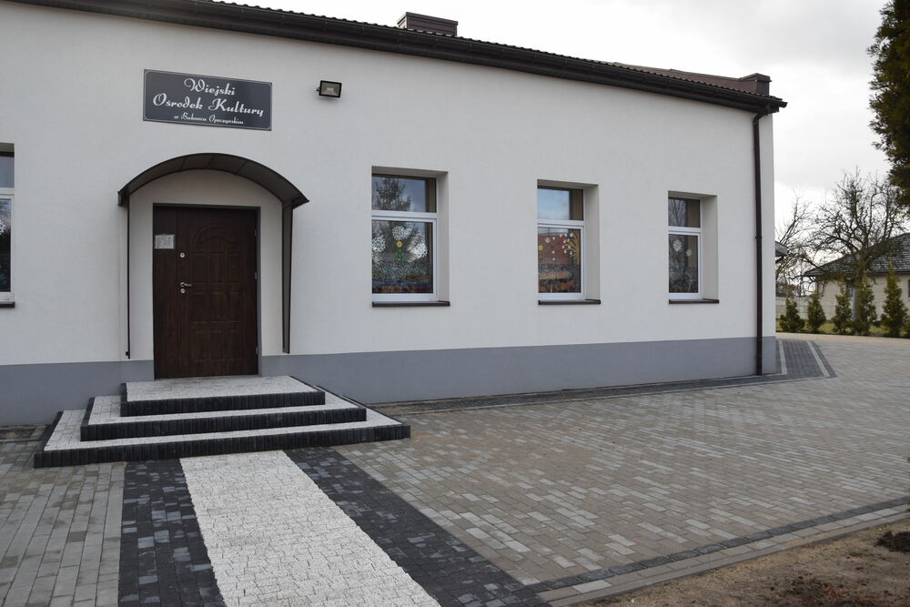 Zagospodarowanie terenu wokół świetlicy w Bukowcu
