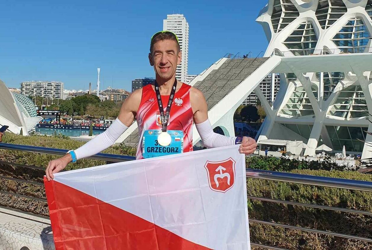 Grzegorz Stępień ukończył Maratón Valencia z czasem 02:48:42.