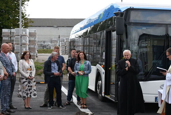 Poświęcenie autobusów w Miejskim Przedsiębiorstwie Komunikacyjnym.