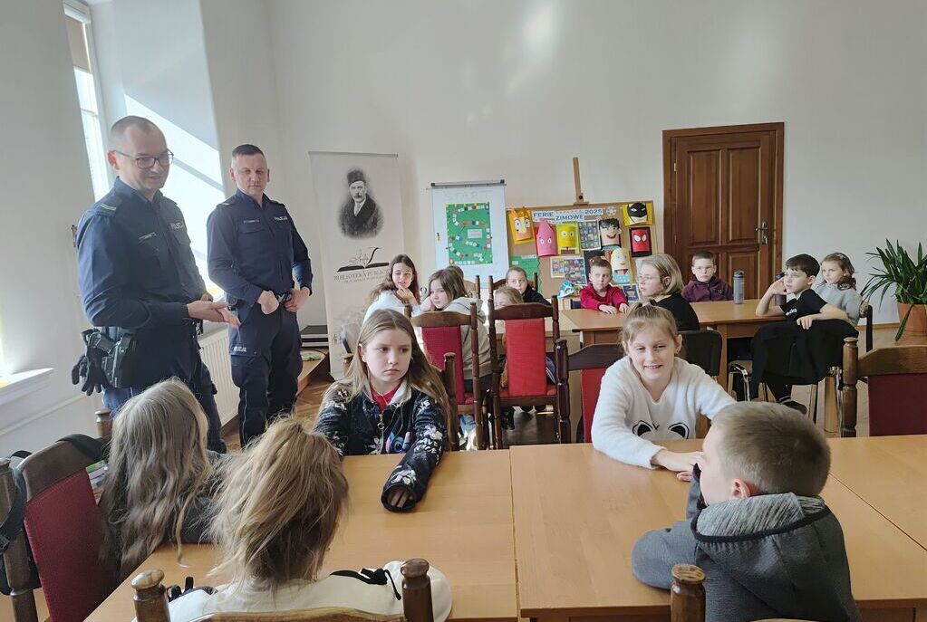 Ferie w bibliotece - Wycinanki