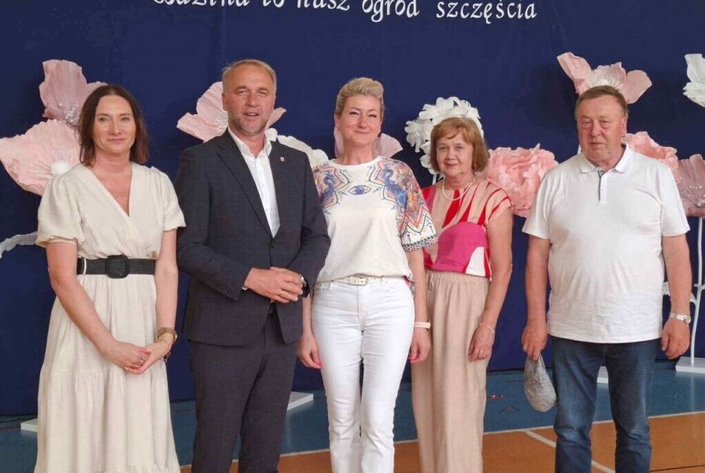 W słoneczne popołudnie 06 .06 2025 w Szkole Podstawowej w Bukowcu Opoczyńskim odbył się wyjątkowy Dzień Rodziny.