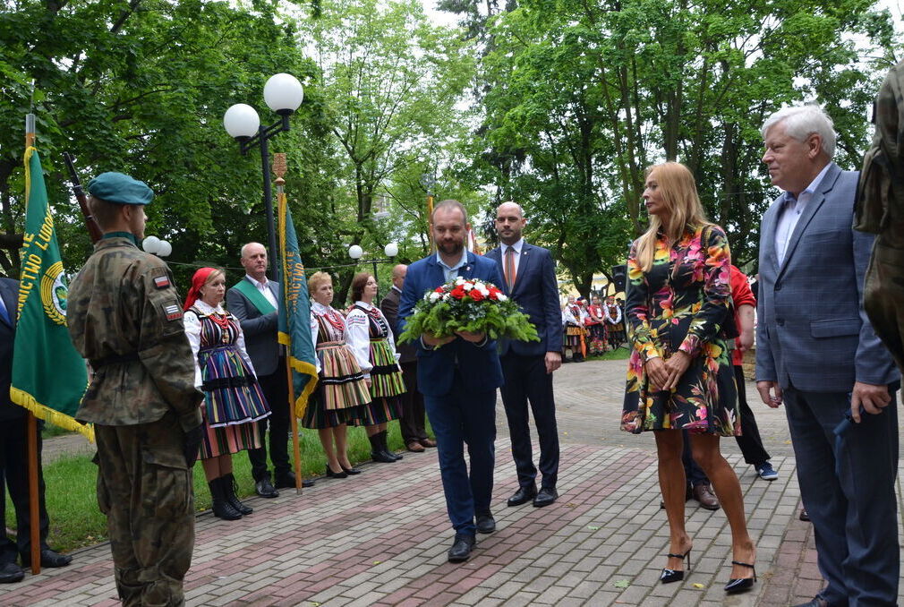 Uroczysta msza z okazji Zielonych Świątek oraz inauguracja Związku Kół Gospodyń Wiejskich.