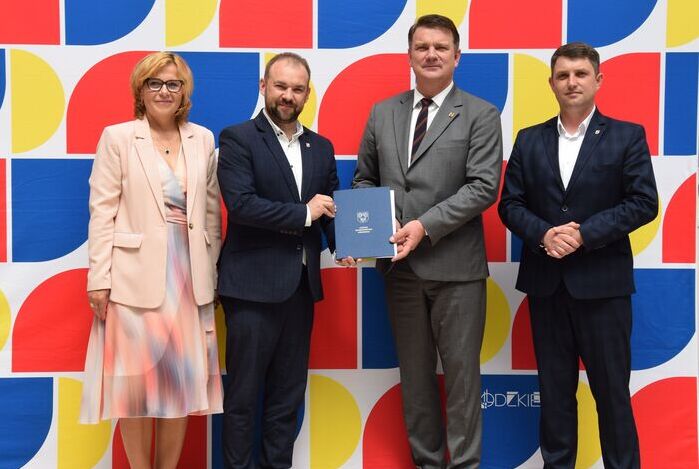 Oficjalne podpisanie umów na dofinansowanie inwestycji w Gminie Opoczno