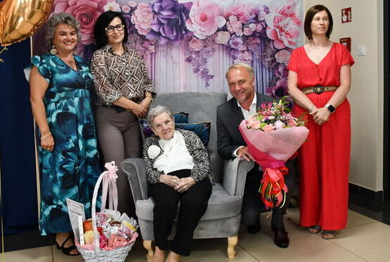 Wyjątkowy Jubileusz – Pani Cecylia Kalbarczyk świętuje 100. urodziny