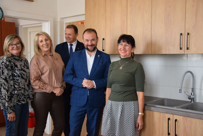 Zakup i montaż mebli kuchennych w świetlicy wiejskiej w Ostrowie