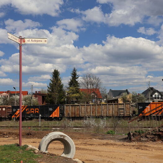 Trwają prace przy budowie ul. Kolejowej w Opocznie – inwestycja w toku
